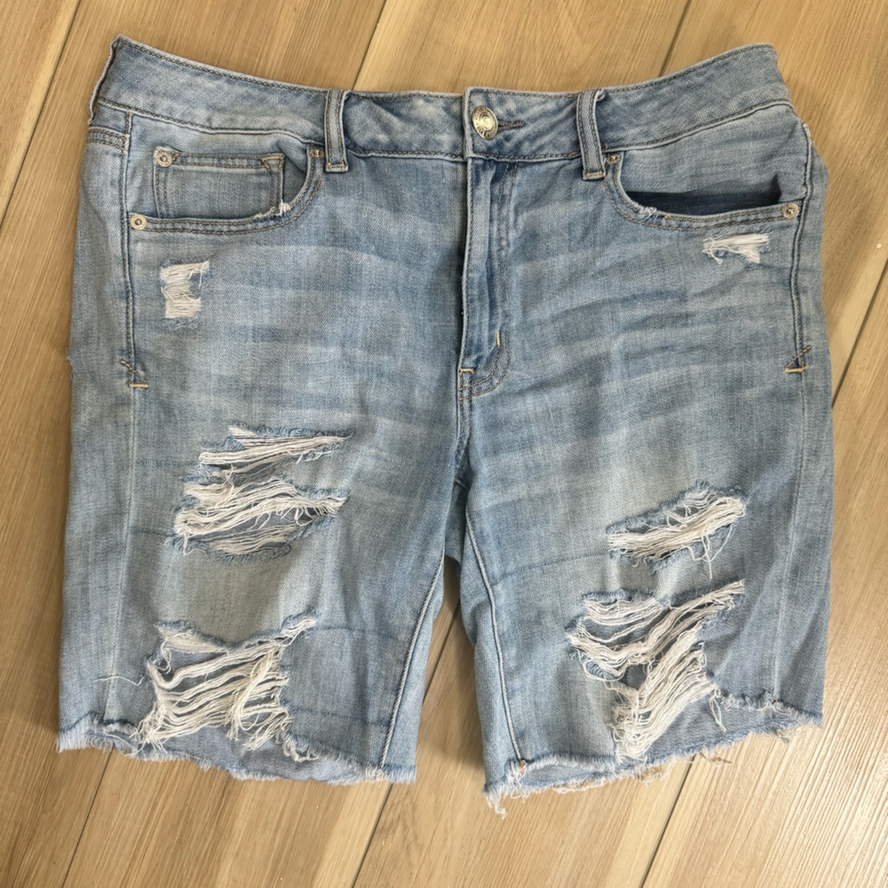 AE Tomgirl Bermuda shorts